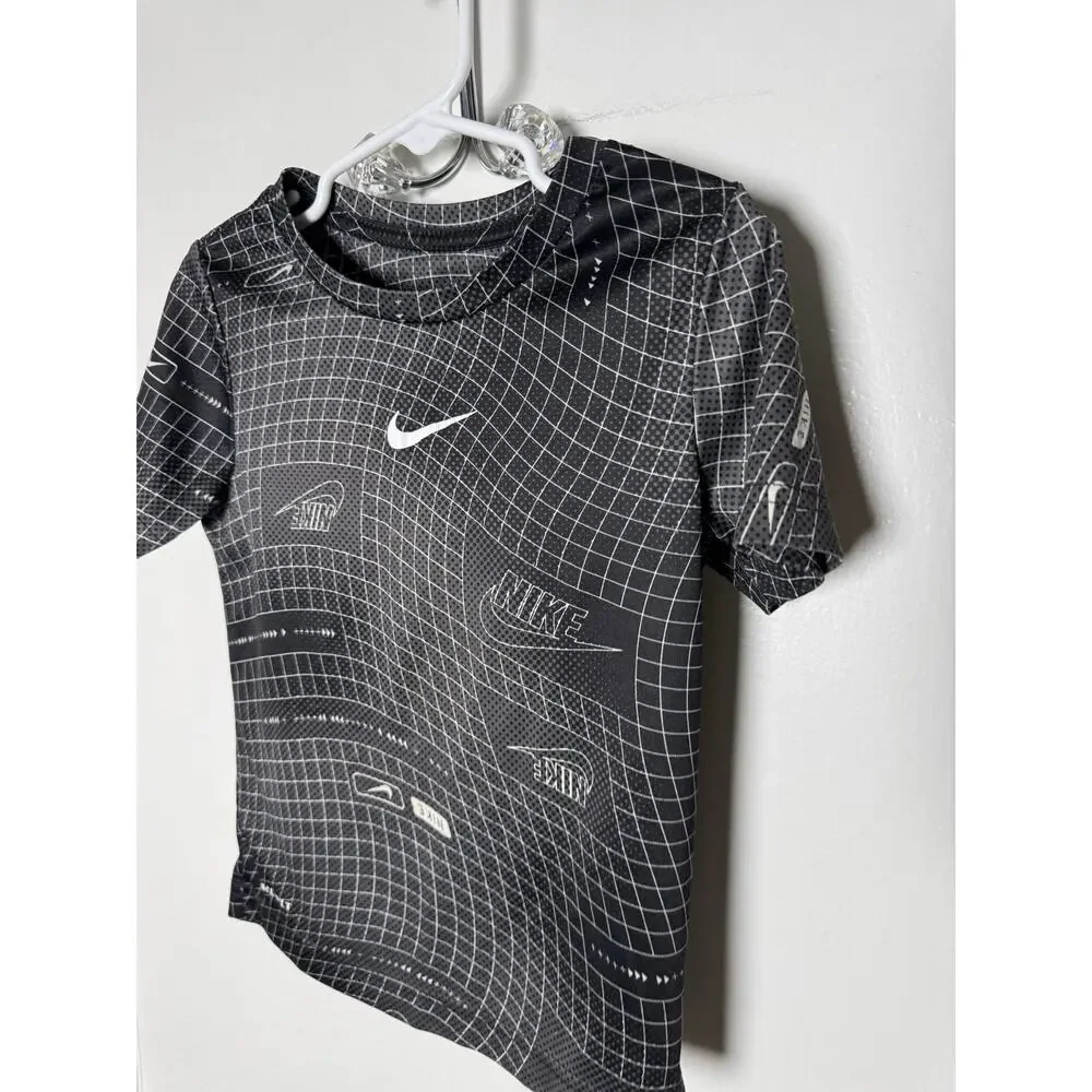 Nike Sportswear Club Black White Grid Logo Dri-fit Short Sleeve T-shirt Size 4T